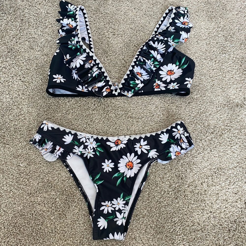 Flower swimsuit, size small